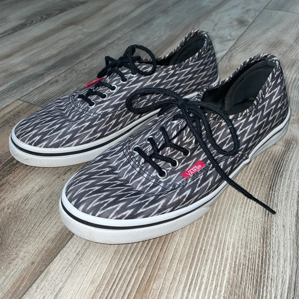 Vans Unisex-Adult Chevron Print Sneakers, blkgray,‎ M 6— W 7.5